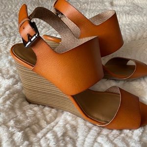 EUC Women’s Wedge Sandals, Cognac / Size: 10